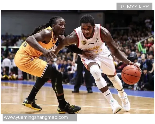 北京篮球队在挑战赛中以95分稳居积分榜首位竞争激烈引人关注